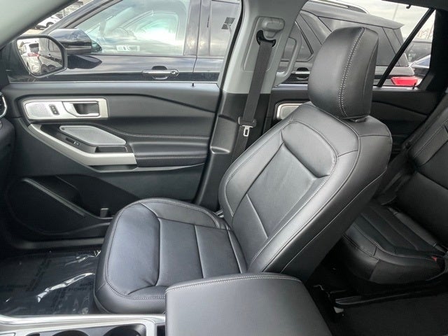 2023 Ford Explorer Limited w/Twin Panel Moonroof + B&O Sound System